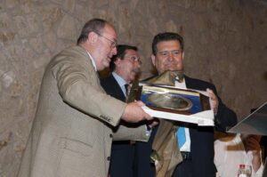 HOMENAJE A D. MIGUEL GARCÍA MENGUAL