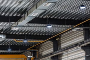 Claves LEDVANCE para reducir el coste energético en un almacén