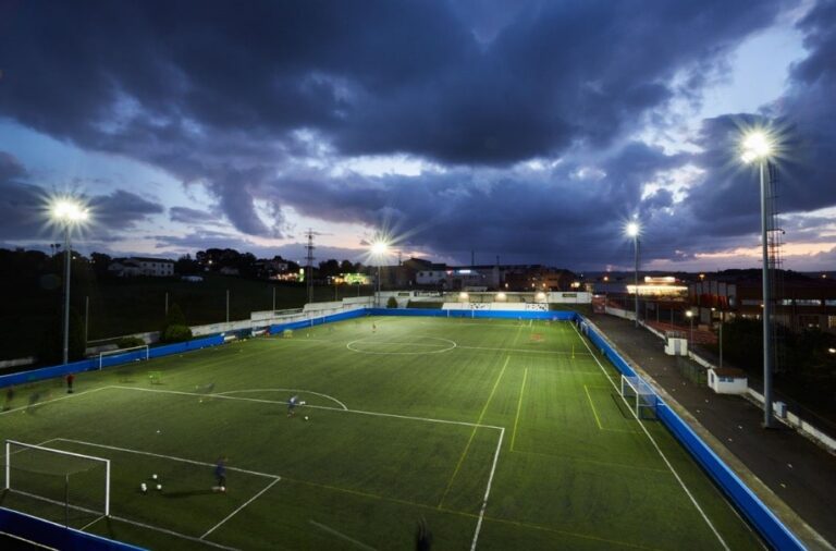 Iluminación óptima para instalaciones deportivas