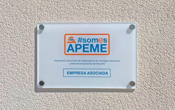 ¡Concurso de Verano! Tener la placa de empresa asociada tiene premio