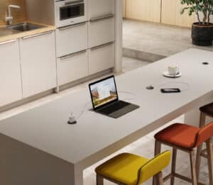 Simon Flash: una nueva generación de soluciones de conectividad integrada en mobiliario