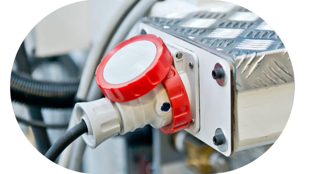 Referencias horarias en tomas IEC 309. Gewiss