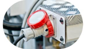 Referencias horarias en tomas IEC 309. Gewiss