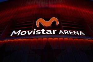 LEDVANCE diseña un nuevo concepto de iluminación flexible y vanguardista para la fachada del Movistar Arena