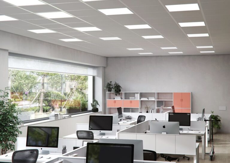 Simon lleva a EFINTEC 2026 sus novedades en mecanismos e iluminación interior para el instalador